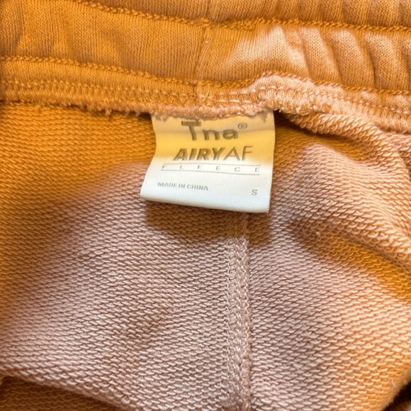 Aritzia TNA Fleece sweatpants - Picture 4 of 4